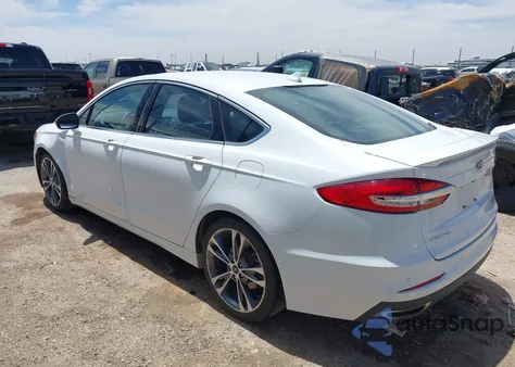 2020 Ford Fusion Titanium z USA, uszkodzony, nr VIN 3FA6P0K91LR176003